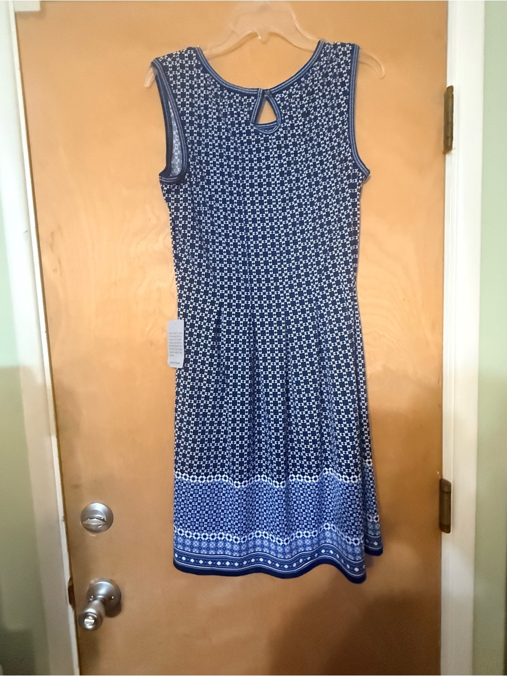 Max Studio Navy and White Patterned Sleeveless Midi Dress - Picture 8 of 9